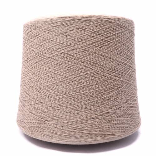 Cashmere 5% Angora 5% Wool 25% Rayon 40% PA25% (2,20€/100g.)