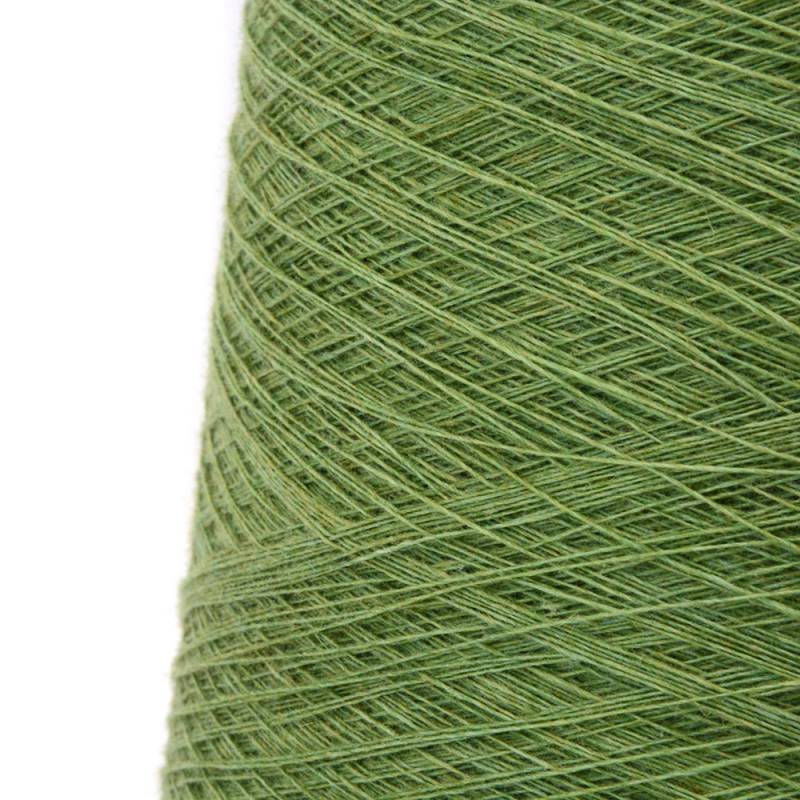 Cashmere 5% Angora 5% Wool 25% Rayon 40% PA25% (2,20€/100g.)