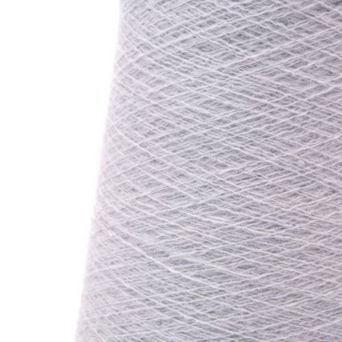 Merino 43% Viscosa 28% Cashmere 24% Acrilico 5% (6,21€/100g.)